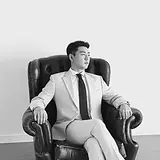 김광일