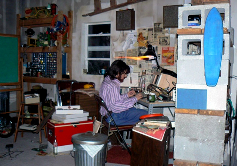 steve-wozniak-working-in-garage-3.jpg