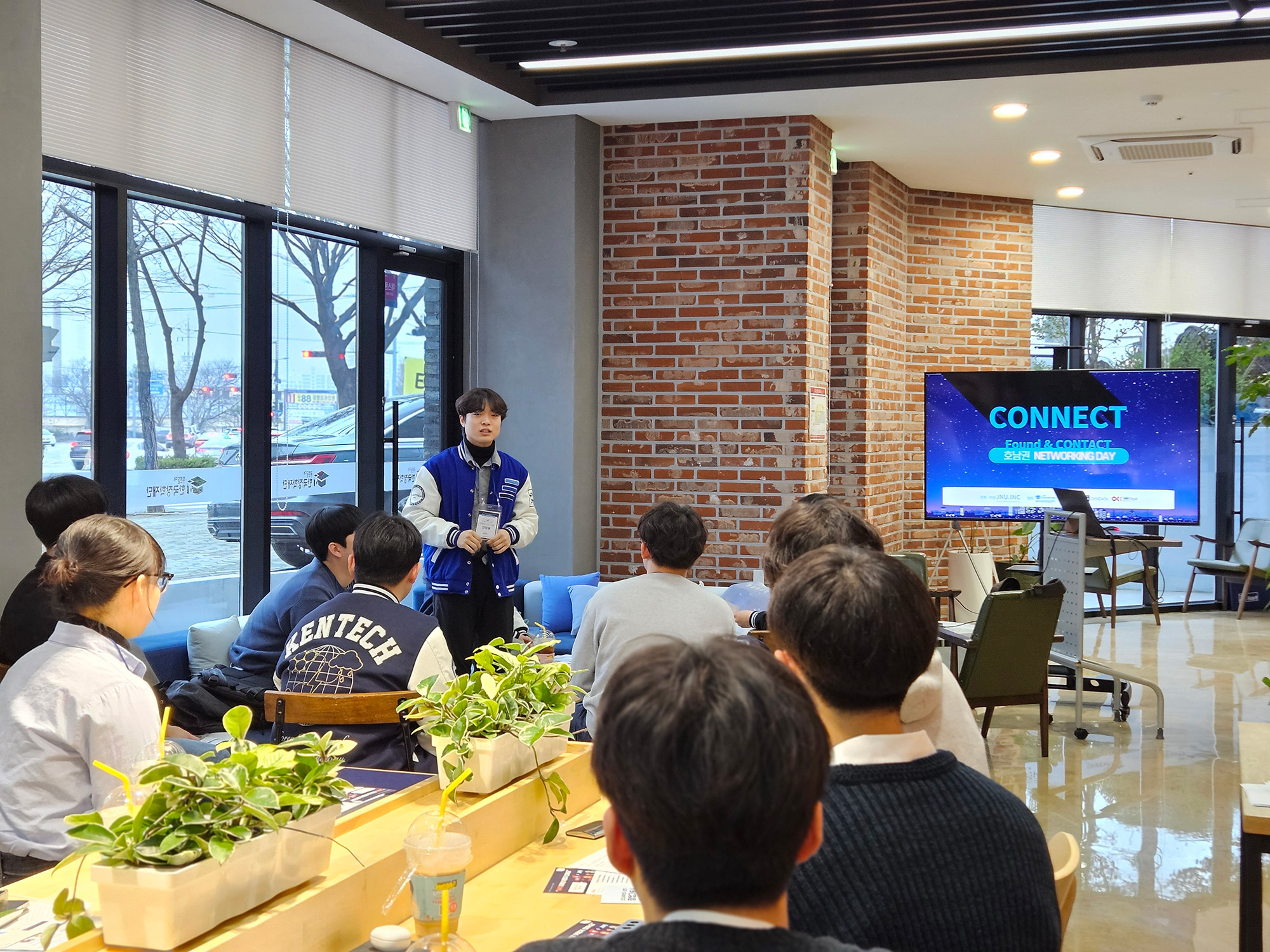 3초발표 1.jpg