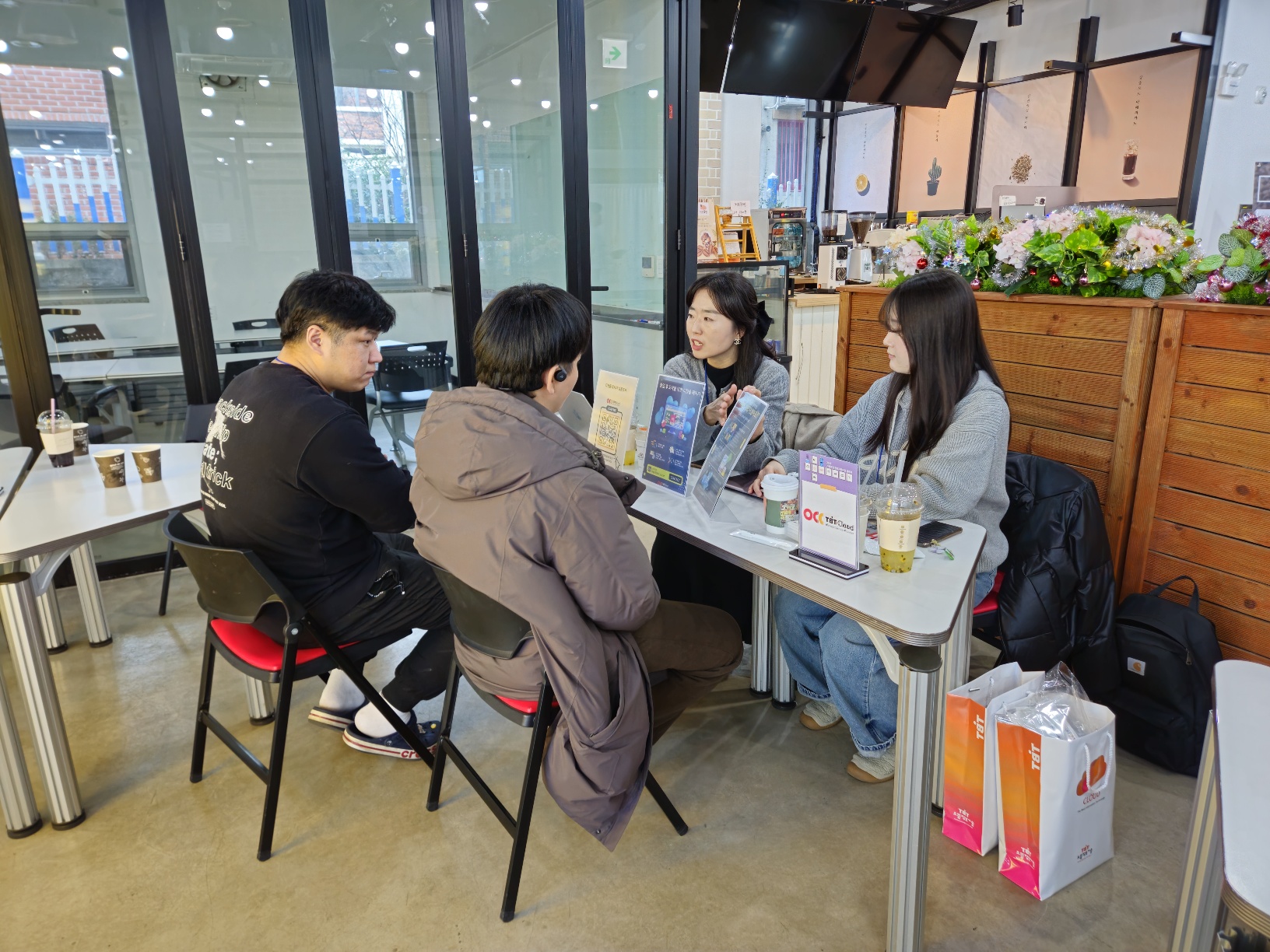 4. 1대1 기관 설명회 부분 7 (으뜸정보기술).jpg