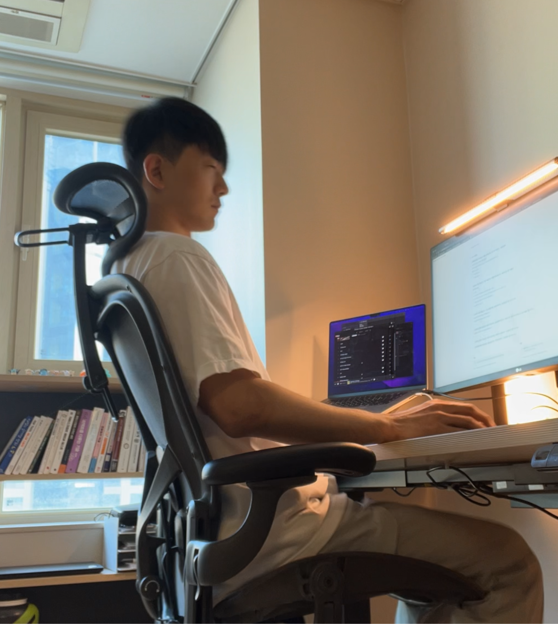 일하는중 1.png