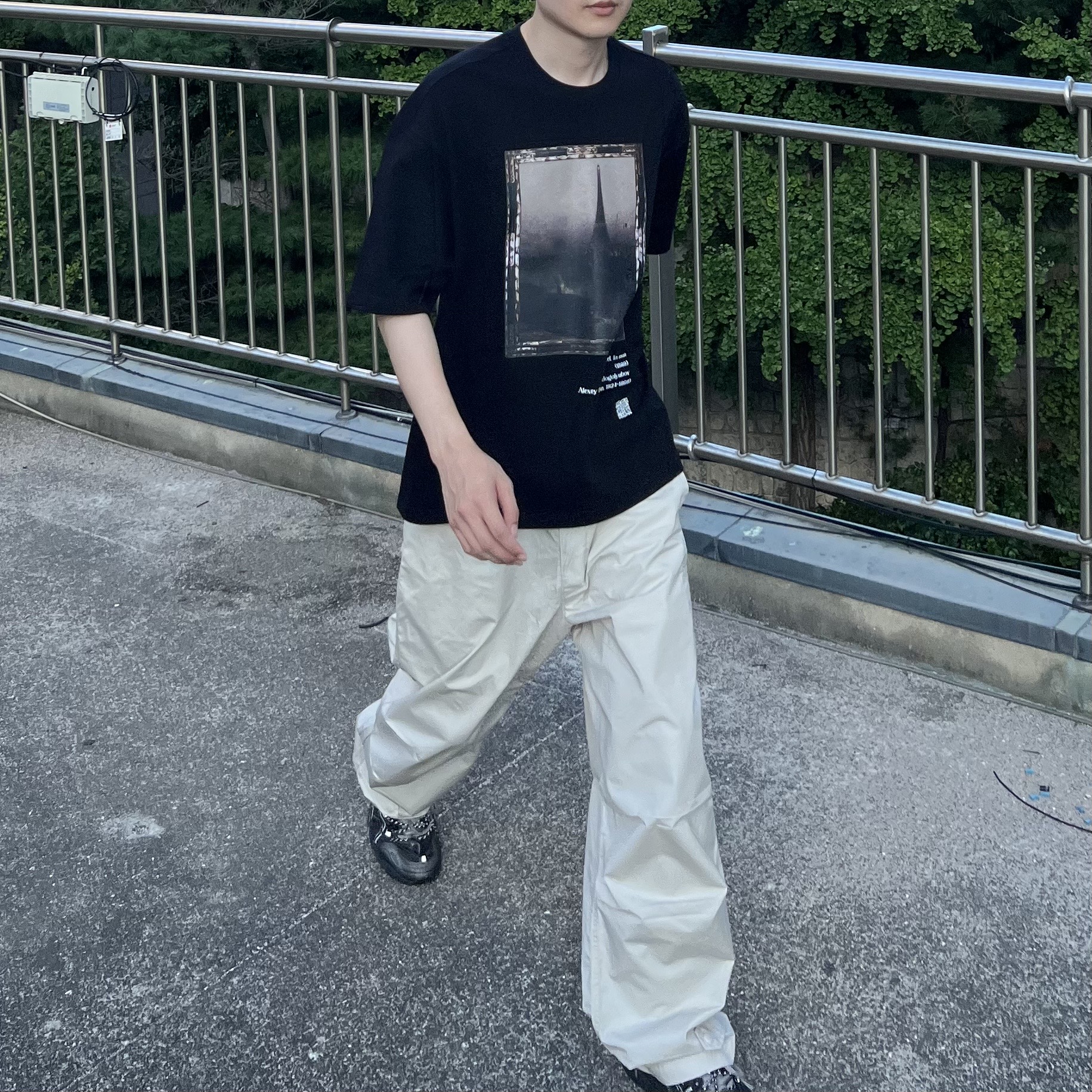 생성 AI와 증강현실을 적용한 명화 프린팅 티셔츠 스크린샷 4